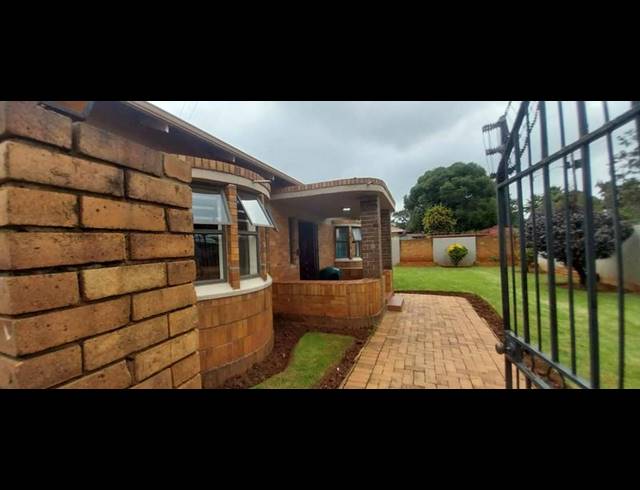 4 BEDROOM HOUSE FOR SALE IN FISHERS HILL